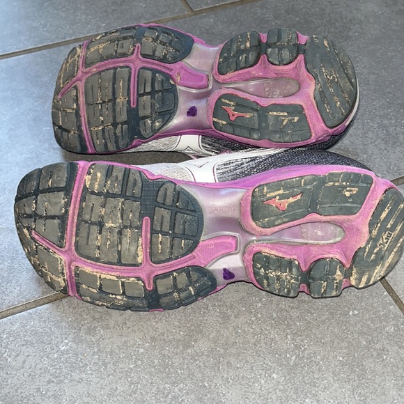 Mizuno Wave Rider 19 womens running shoes - Picture 8 of 9